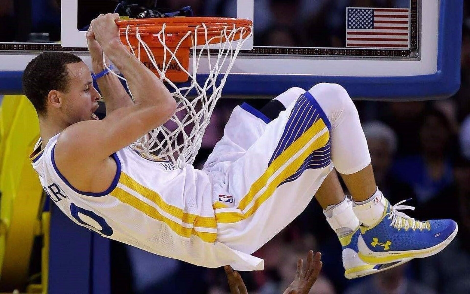 竞博官方网站-空场之下，指针未停，NBA常规赛目标的不变与万变，空荡球馆里的不变追逐
